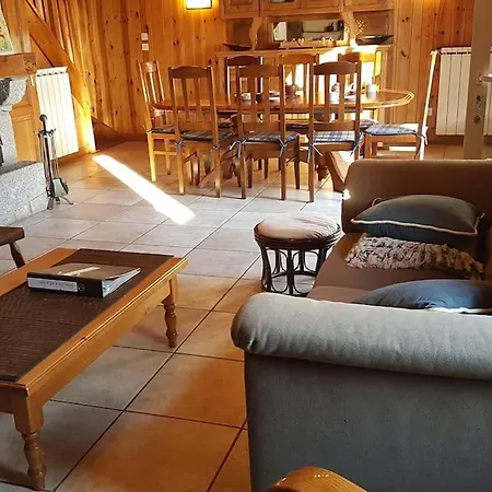 펜션 Lozere St Alban Aubrac Margeride 4 Etoiles 8 Personnes Au Calme Pres Nature *
