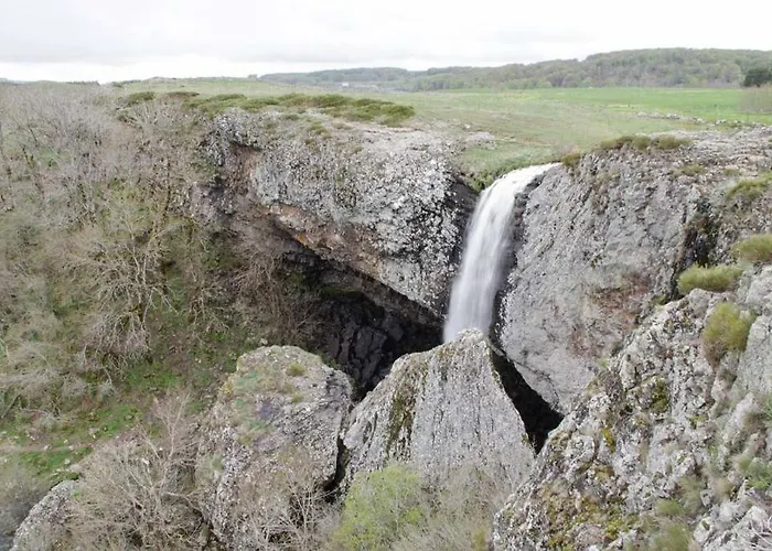 Lozere St Alban Aubrac Margeride 4 Etoiles 8 Personnes Au Calme Pres Nature Nyaraló Saint-Alban-sur-Limagnole